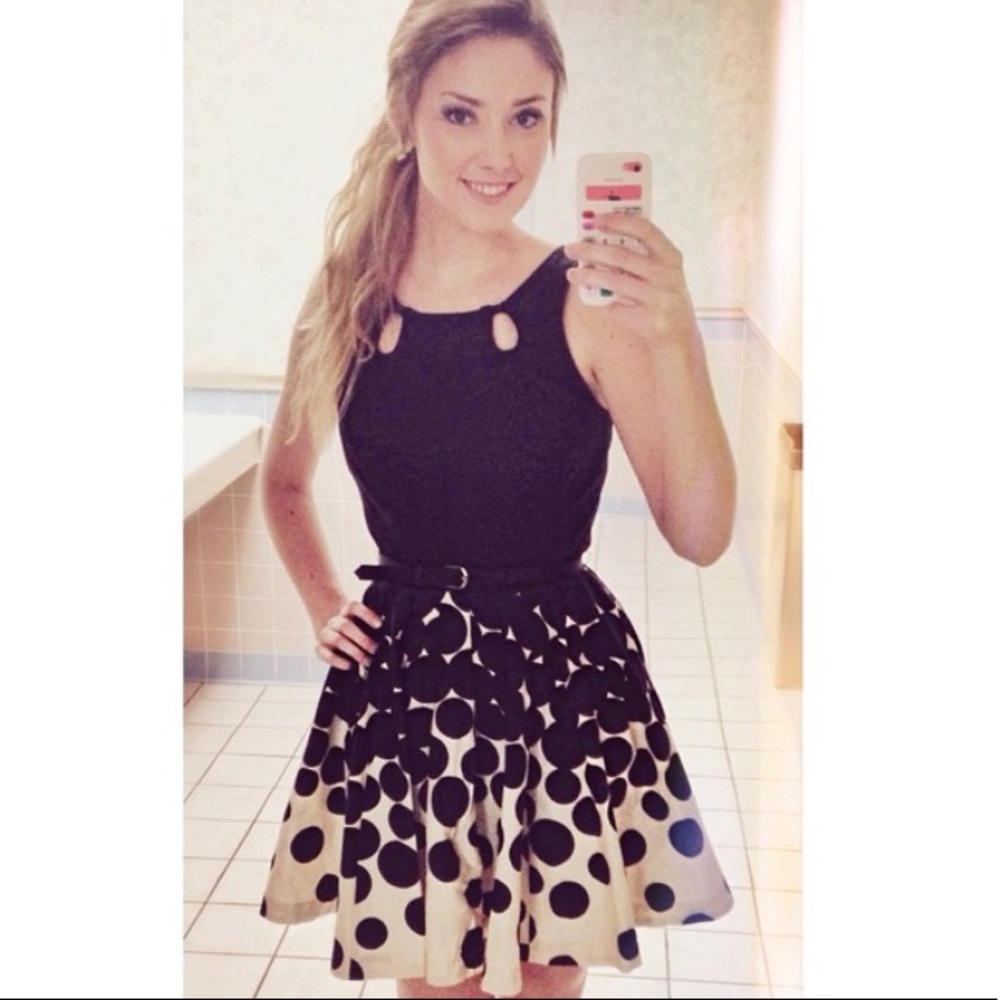 DERBY DRESS 🐎